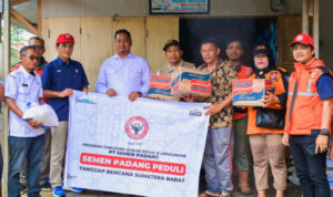 pt-semen-padang-gerak-cepat-salurkan-bantuan-untuk-ribuan-warga-terdampak-banjir-di-koto-tangah-dan-nanggalo