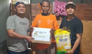 team-sumbarcerdas-salurkan-bantuan-untuk-korban-terdampak-banjir team-sumbarcerdas-salurkan-bantuan-untuk-korban-terdampak-banjir