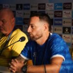 marc-klok-gaungkan-persib-bangkit-jelang-laga-lawan-mu