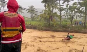 drama-penyelamatan-di-batang-kuranji:-aksi-heroik-trc-semen-padang-selamatkan-warga-yang-terjebak-arus drama-penyelamatan-di-batang-kuranji:-aksi-heroik-trc-semen-padang-selamatkan-warga-yang-terjebak-arus