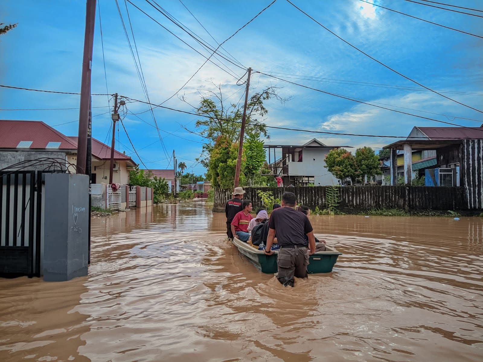 duka-kota-padang:-31.845-jiwa-terdampak-banjir,-8-meninggal-dunia