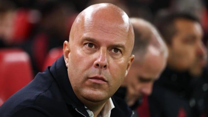 arne-slot-di-ujung-tanduk,-liverpool-disebut-incar-luis-enrique-sebagai-pengganti