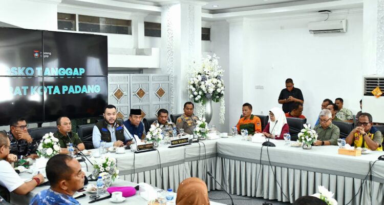 wako-padang-bersama-forkompinda-bertekad-percepat-pemulihan-pasca-bencana