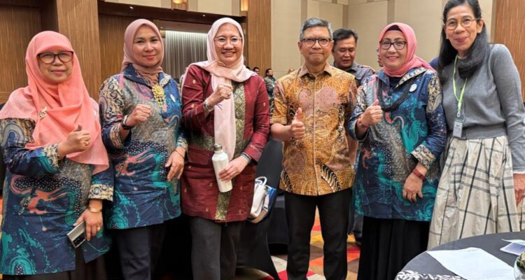 sekjen-kemenlu-ri,-denny-abdi-terpilih-sebagai-ketua-umum-dpp-ika-unand-2025–2029