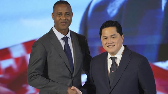 mengingat-kembali-cara-erick-thohir-rekrut-patrick-kluivert:-interview-di-hari-natal-untuk-tes-komitmen