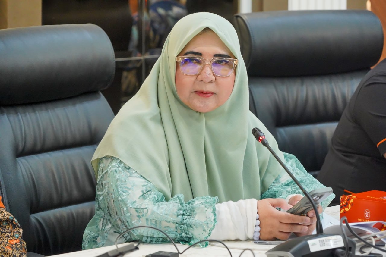 ajak-warga-panjatkan-doa,-nevi-zuairina-minta-banjir-longsor-di-sumatra-ditetapkan-sebagai-bencana-alam-nasional