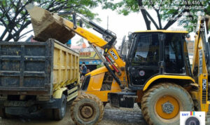 dirikan-posko-di-pauh,-pt-semen-padang-kerahkan-tiga-alat-berat