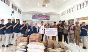 pemko-padang-terima-bantuan-logistik-untuk-bencana-hidrometeorologi