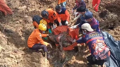 akhir-tragis-di-pincuran-tujuah:-m.-rusdi-ditemukan-setelah-tujuh-hari-tertimbun