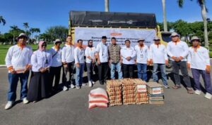 pt-japfa-comfeed-salurkan-bantuan-kemanusiaan-untuk-korban-bencana-galodo-sumbar