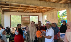 kepedulian-wakil-rakyat-pada-korban-banjir,-nevi-zuairina-jembatani-harapan-warga-kasang