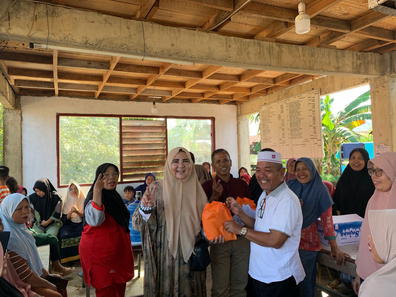 kepedulian-wakil-rakyat-pada-korban-banjir,-nevi-zuairina-jembatani-harapan-warga-kasang