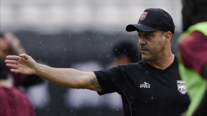 diremehkan-bojan-hodak,-ini-jawaban-menohok-pelatih-borneo-fc