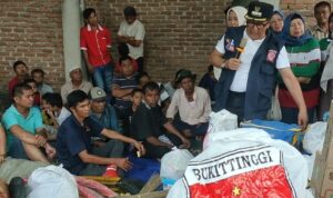 dprd-kota-bukittinggi-kunker-keluar-sumbar-saat-pemko -serahkan-bantuan-bencana dprd-kota-bukittinggi-kunker-keluar-sumbar-saat-pemko -serahkan-bantuan-bencana