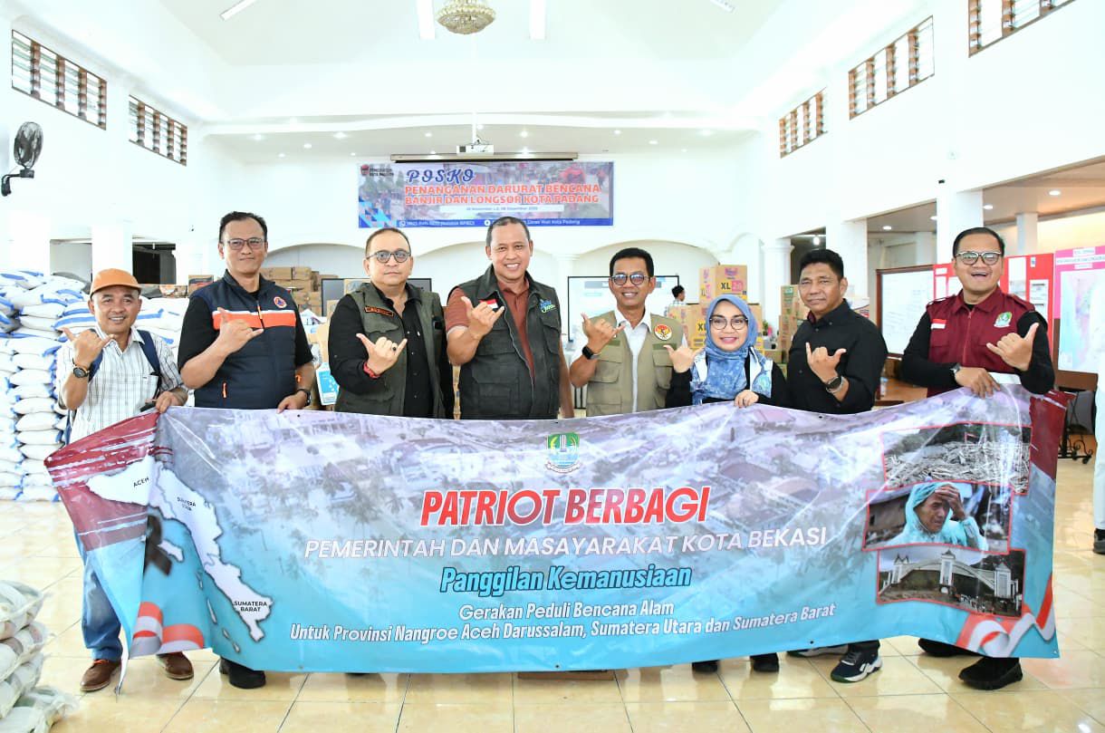 pemko-padang-terima-bantuan-dari-pemkot-bekasi-untuk-korban-bencana-banjir-bandang