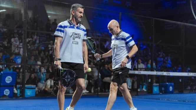 esteban-cambiasso-dan-christian-panucci-main-padel-lawan-raffi-ahmad-desta,-fans-inter-milan-dan-ac-milan-bersorak