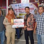 mantan-dirut-pt-semen-padang-dwi-soetjipto-kirimkan-bantuan-rp50-juta-untuk-korban-banjir-bandang-di-pauh
