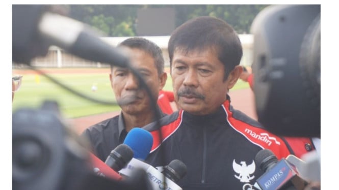 indra-sjafri-sesalkan-lemparan-ke-dalam-yang-berbuah-gol-saat-indonesia-kalah-dari-filipina