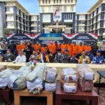 polda-sumbar-musnahkan-121-kg-lebih-ganja