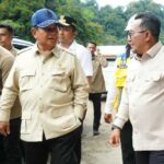 presiden-prabowo-tinjau-titik-bencana-di-lembah-anai
