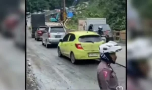 one-way-lembah-anai-kembali-aktif-polda-sumbar-atur-lalu-lintas