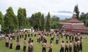 Kapolres Lantik dan Bina Anggota Saka Bhayangkara Tanah Datar