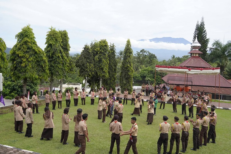 Kapolres Lantik dan Bina Anggota Saka Bhayangkara Tanah Datar