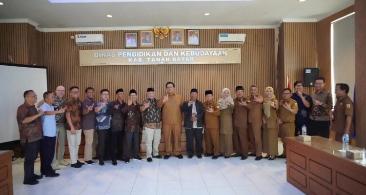 SBN Texas Rancang Rumah Gadang Bagonjong di Texas