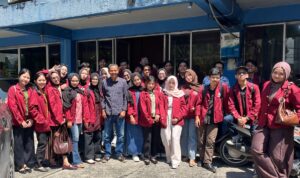 Mahasiswa Ekasakti Pelajari Jurnalistik Langsung di Harian Singgalang