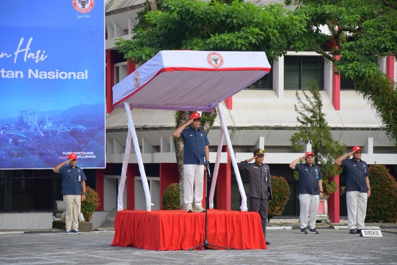 PT Semen Padang Rayakan Harkitnas, Ajak Karyawan Maju Bersama
