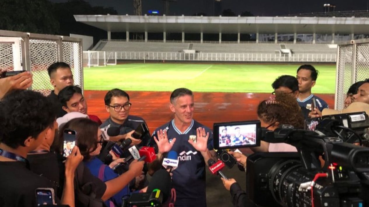 Herdman Pantau Langsung Rayhan Hannan Saat Persija Jamu Semen Padang