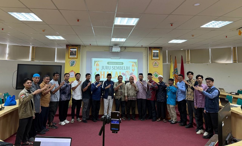 UNP-DMI Sumbar Latih Juru Sembelih Halal Jelang Idul Adha
