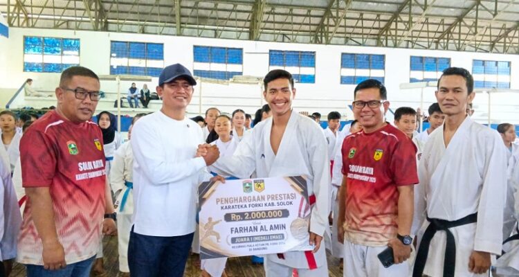 Bupati Solok Semangati Atlet Forki Jelang Porprov 2026
