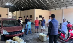 Sat Reskrim Pasaman Barat Tangkap Dua Pelaku Penyalahgunaan BBM Subsidi Sat Reskrim Pasaman Barat Tangkap Dua Pelaku Penyalahgunaan BBM Subsidi