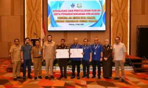 perkuat-tata-kelola-perumda-am-padang-gandeng-kejari-dalam-pendampingan-hukum