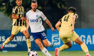 Persib Gigit Jari, Ramselaar Bertahan di Lion City Sailors