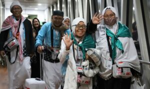 390 Jemaah Haji Kloter 1 Pulang Selamat ke BIM
