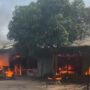 Api Melalap 10 Rumah Petak, Tiga Motor di Pariaman