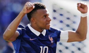 Mbappe Bawa Prancis Libas Irak 3-0, Lolos 32 Besar Mbappe Bawa Prancis Libas Irak 3-0, Lolos 32 Besar