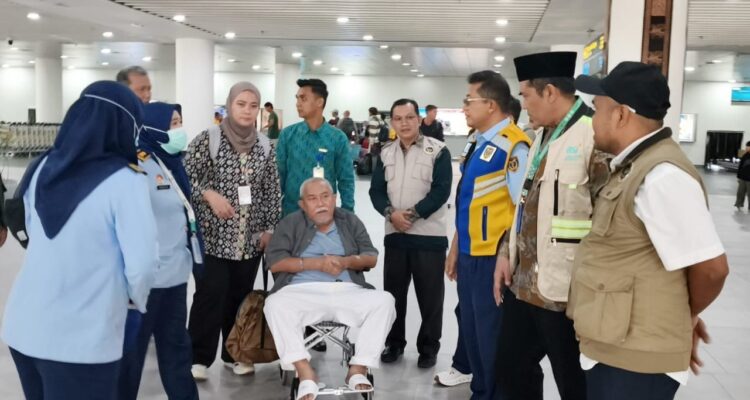 Dua Jemaah Haji Padang Pulang Setelah Dirawat di Arab Saudi