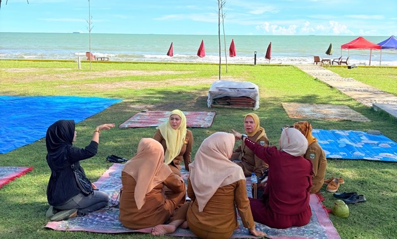DWP-GOW Padang Pariaman Gerakkan Senam Massal Kampung Nelayan