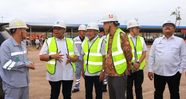 Wamenaker Wajibkan Alih Keahlian TKA ke Pekerja Lokal