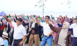 dwp-bikin-semarak-kampung -nelayan-di-pesisir-katapiang