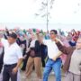 dwp-bikin-semarak-kampung -nelayan-di-pesisir-katapiang