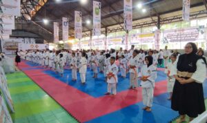 padang-juara-umum,-sawahlunto-dan-oku-raih-prestasi-gemilang-di-kejurnaswil-shorinji-kempo-se-sumatera