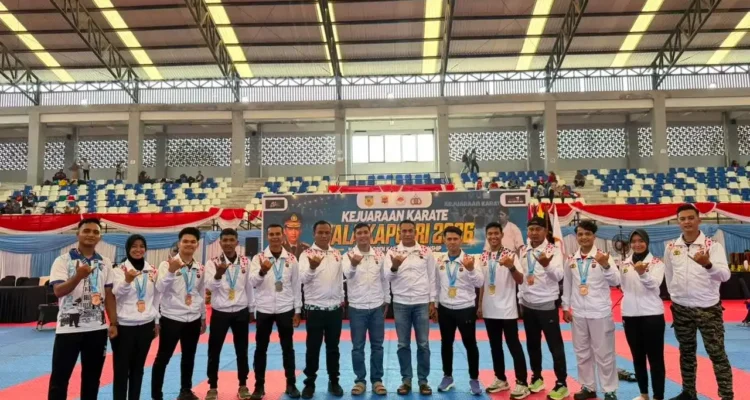 kontingen-karate-polda-sumbar-raih-sembilan-medali-di-kapolri-cup-2026