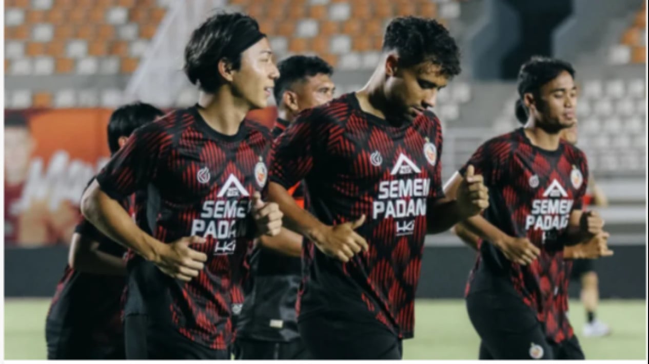 ronaldo-sampai-bersuara!-semen-padang-terkena-penyakit-kronis-sepakbola-indonesia,-telat-bayar-gaji-pemain