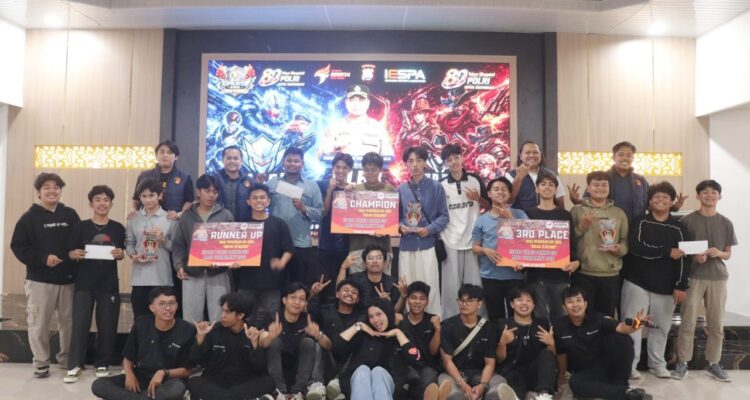 ratusan-anak-muda-unjuk-gigi-pada-ajang-road-to-e-sports-mobile-legends-kapolri-cup-2026-di-polresta-padang