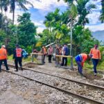 langkah-preventif-tekan-kecelakaan,-kai-sumbar-sukses-sterilkan-jalur-ka-dari-perlintasan-liar