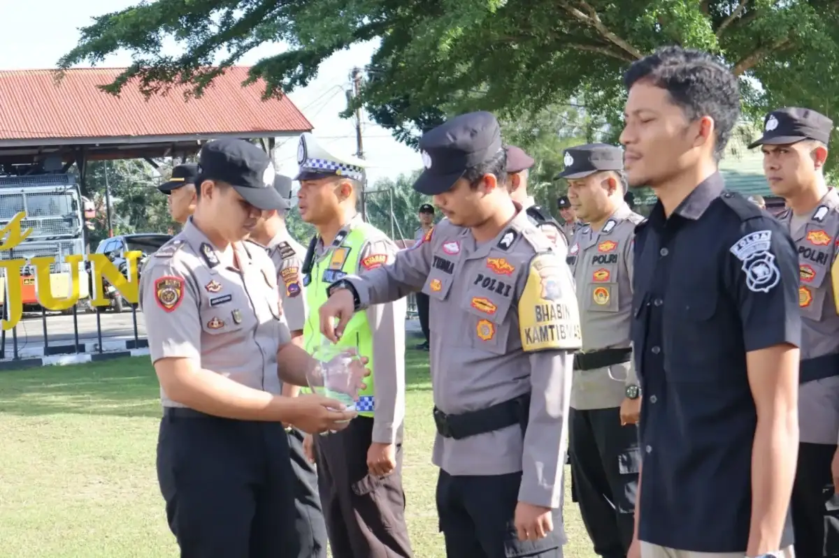 Polres Sijunjung Hadiahkan Umrah Gratis untuk Personel Berdedikasi